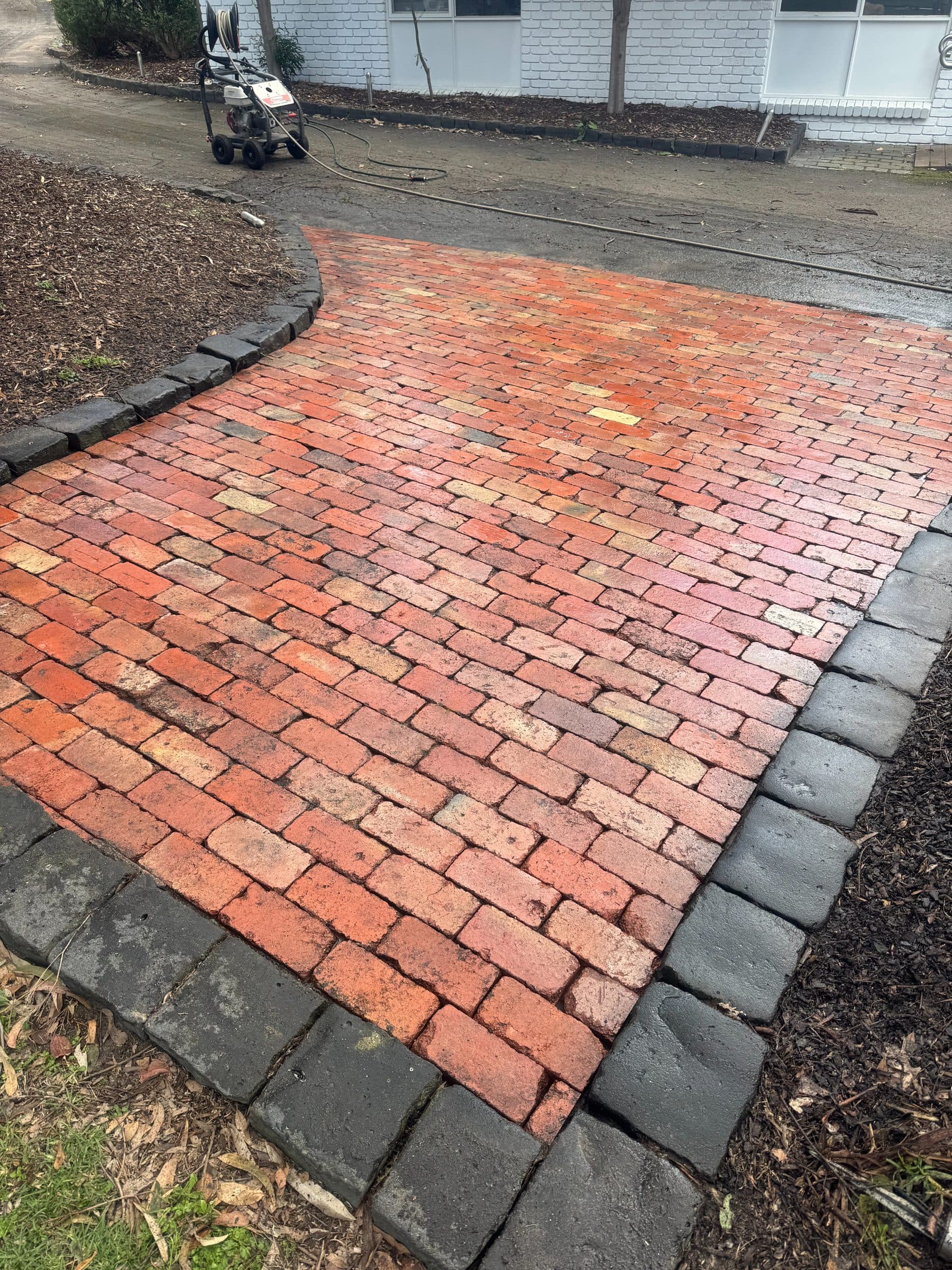 A well-kept outdoor space